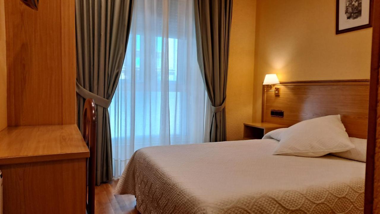 Pension La Concha Σαν Σεμπαστιάν Εξωτερικό φωτογραφία